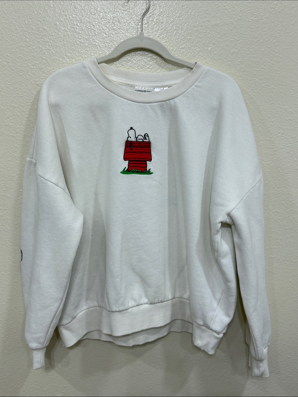 Peanuts Snoopy White Crewneck Sweatshirt Women’s Size XL